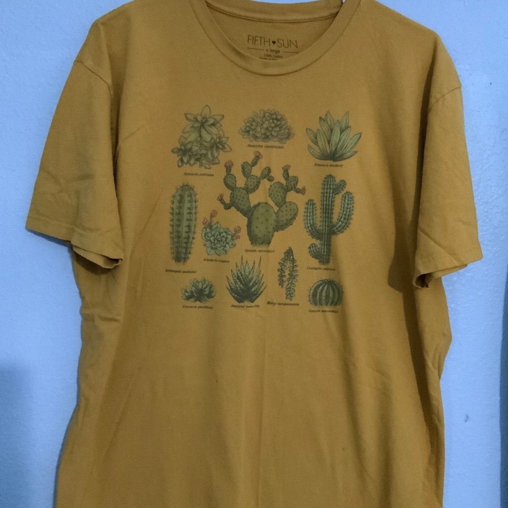 Women’s T-shirt